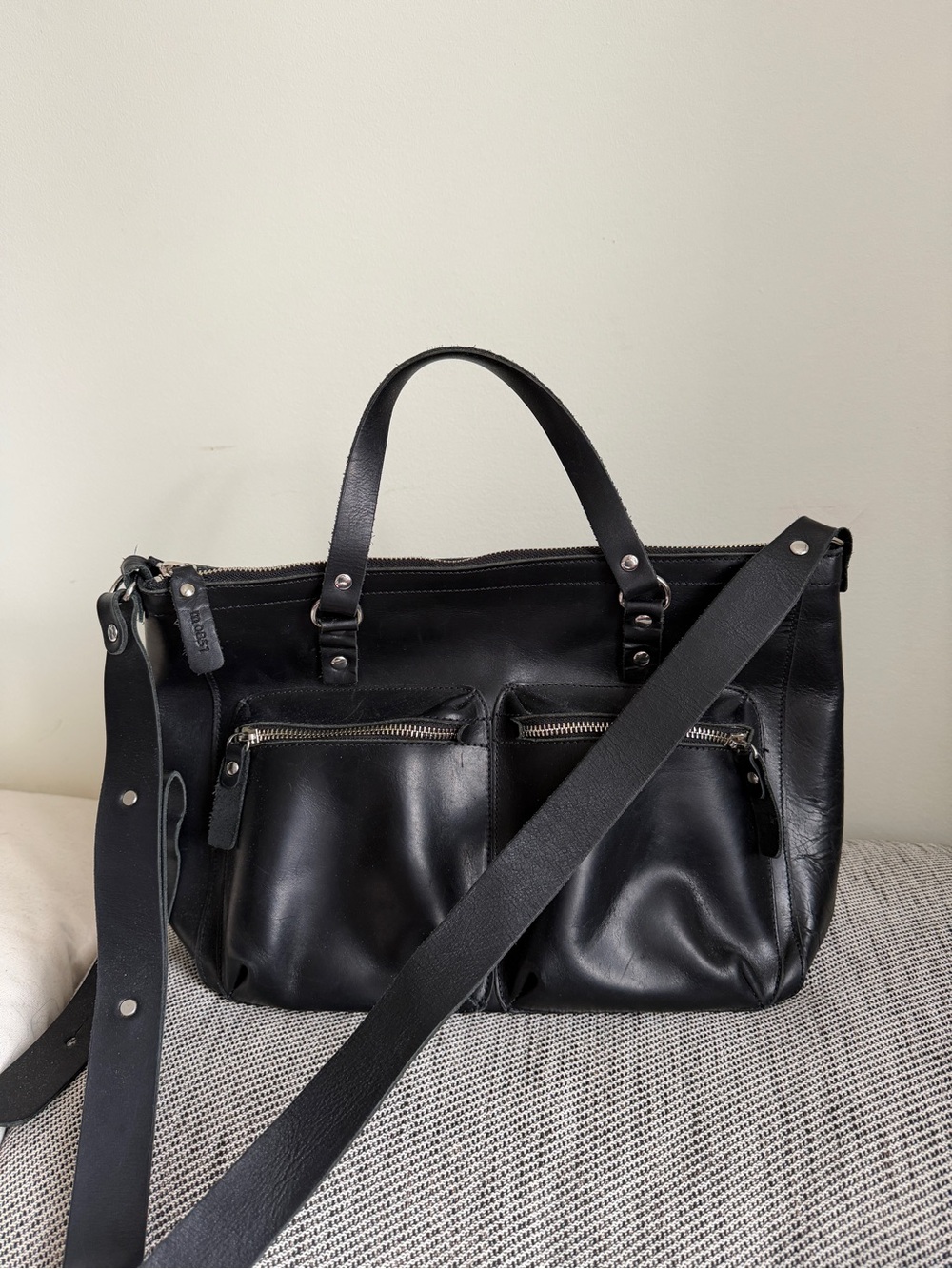 M0851 Black Leather Messenger Bag with Dual Front Pockets